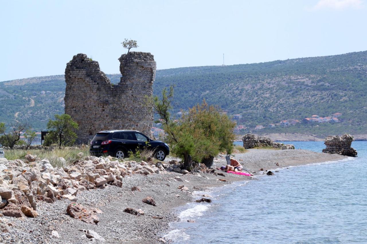 Apartments And Rooms By The Sea Starigrad, Paklenica - 6591 Buitenkant foto